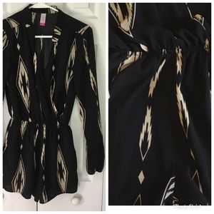 Romper in black and cream geometrics sz S